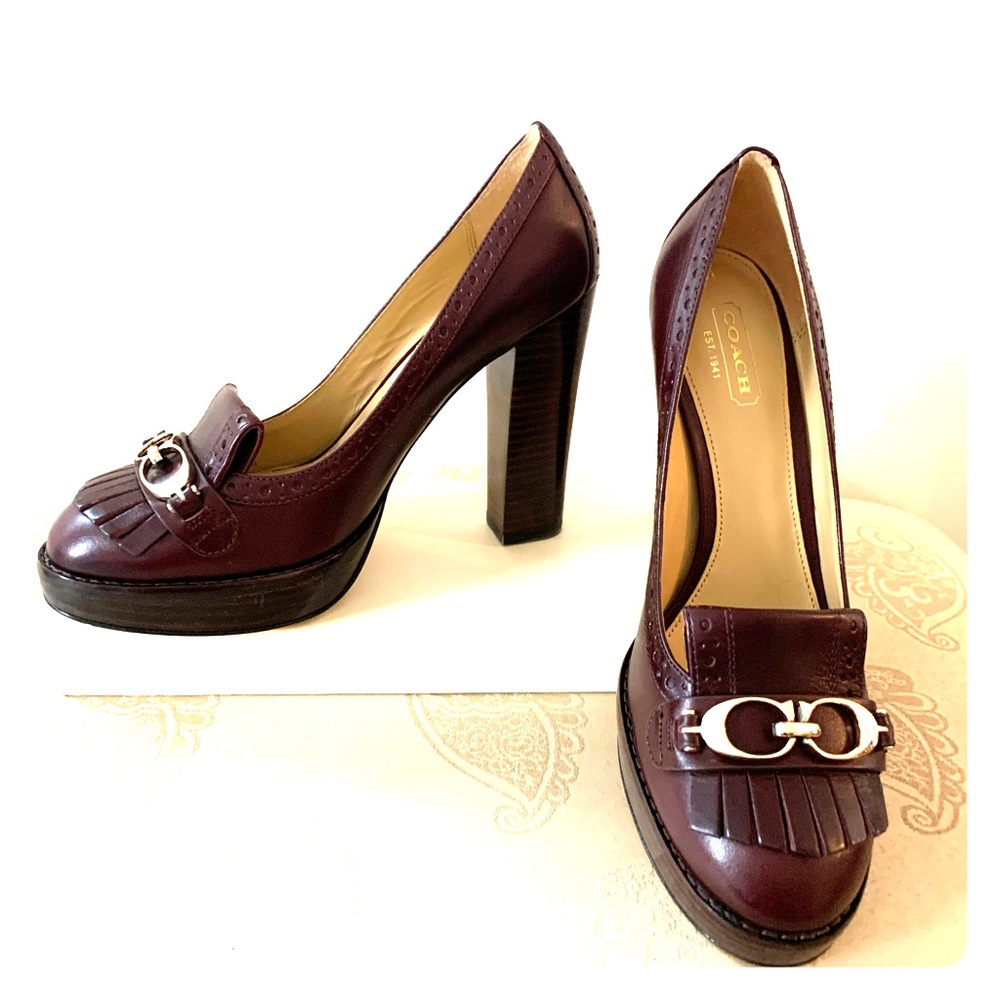 Coach heels Bordeaux color. Size 6.5